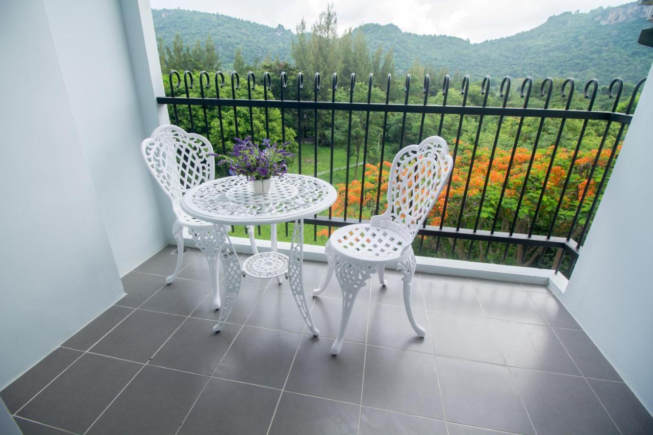 Courtyard Khaoyai By August Apartment Mu Si Exterior foto